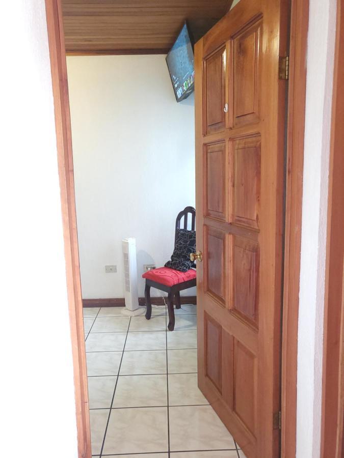 Don Carlos Place Upper Unit Alajuela Exteriér fotografie